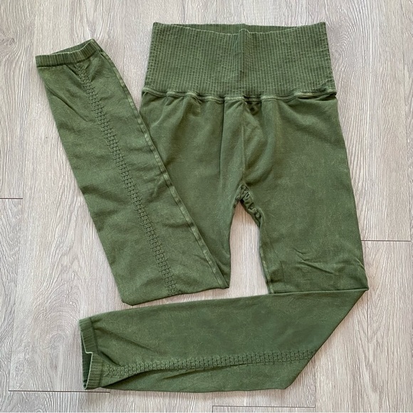 FP Movement by Free People Pants - New Good Karma Leggings Free People Movement in Secret Moss Size M/L